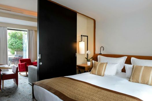 Five Seas Hotel