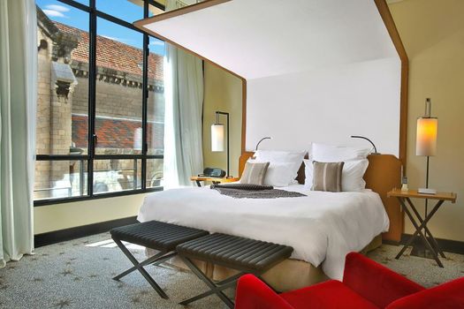 Five Seas Hotel