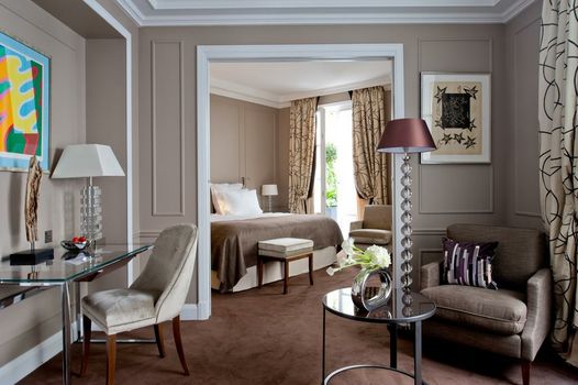 Le Burgundy Paris