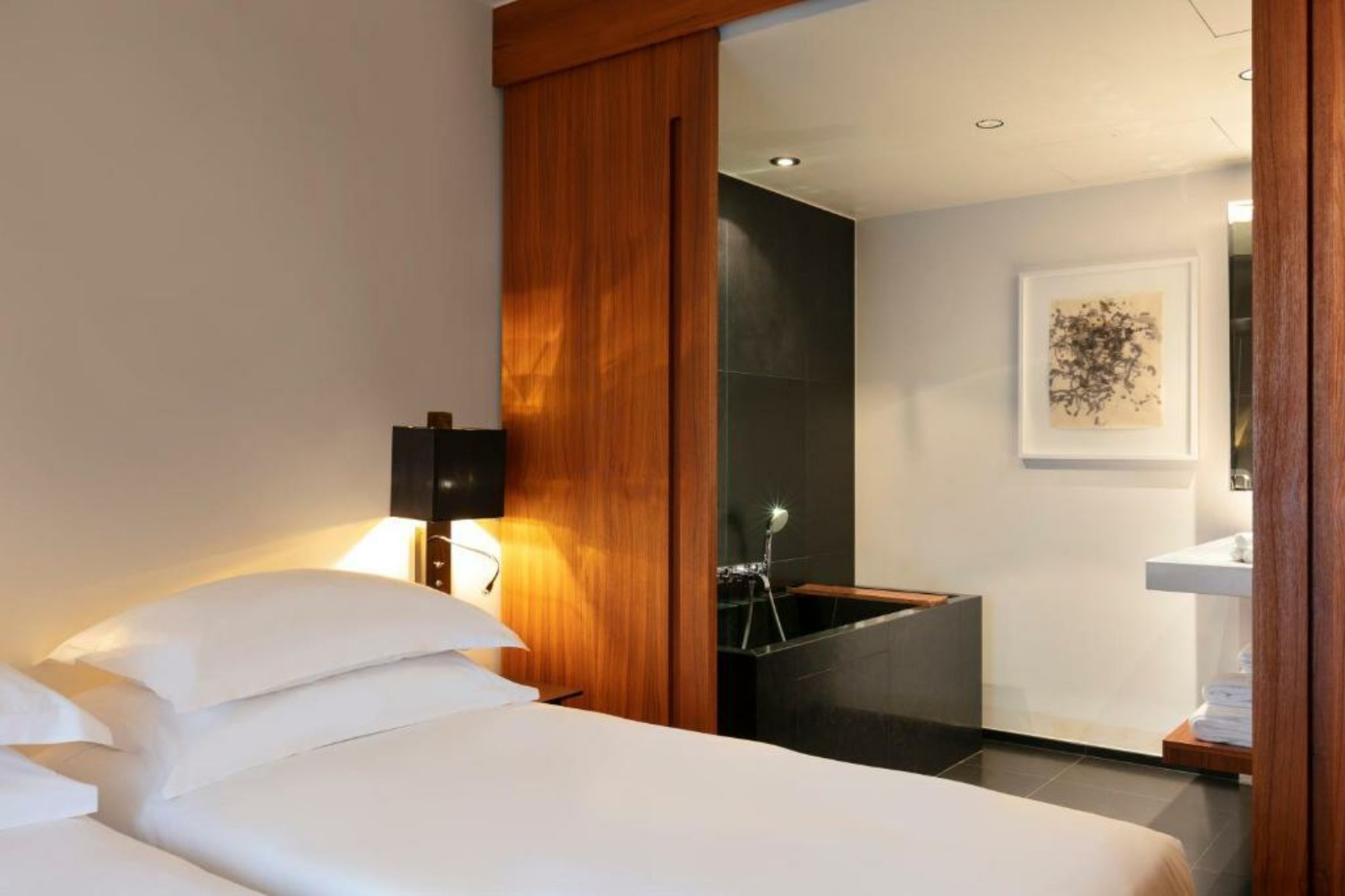 Le Metropolitan Paris Tour Eiffel, a Tribute Portfolio Hotel