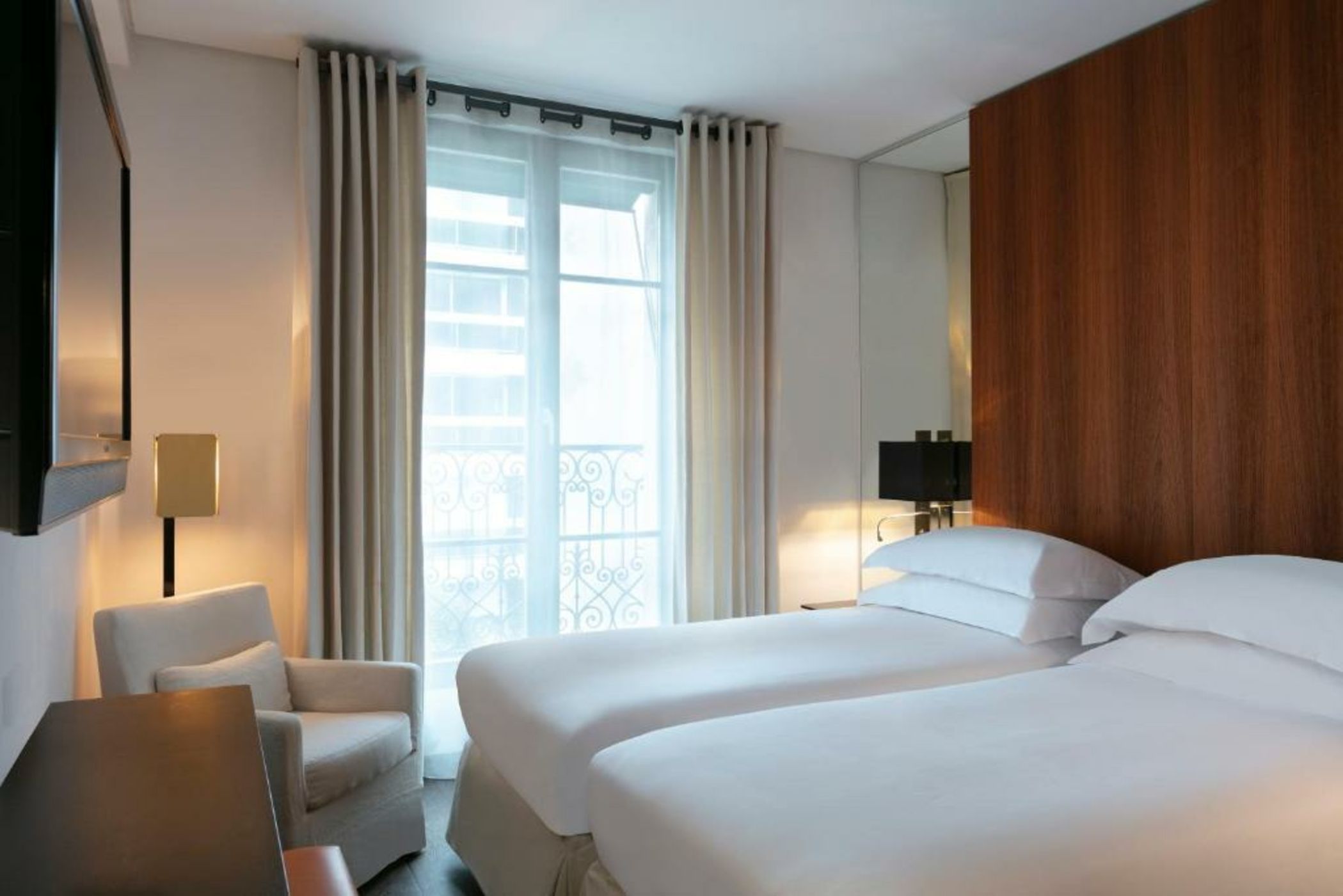 Le Metropolitan Paris Tour Eiffel, a Tribute Portfolio Hotel