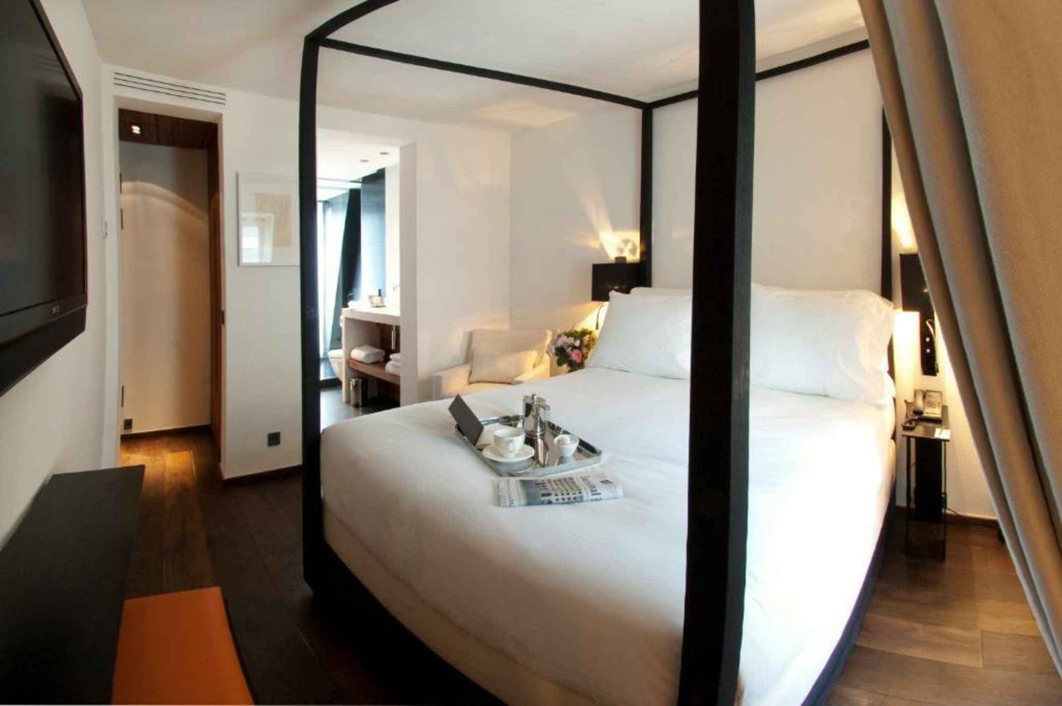 Le Metropolitan Paris Tour Eiffel, a Tribute Portfolio Hotel