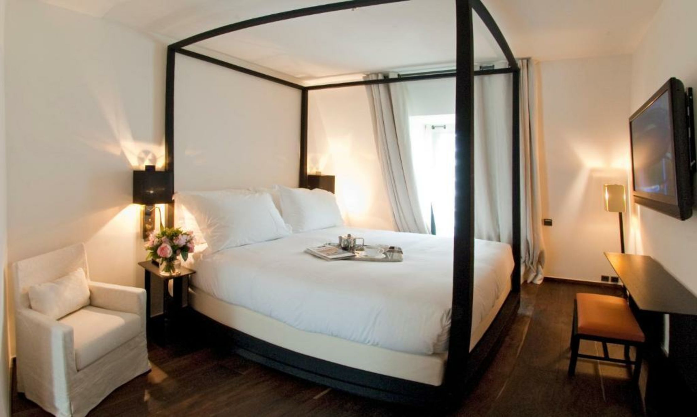 Le Metropolitan Paris Tour Eiffel, a Tribute Portfolio Hotel