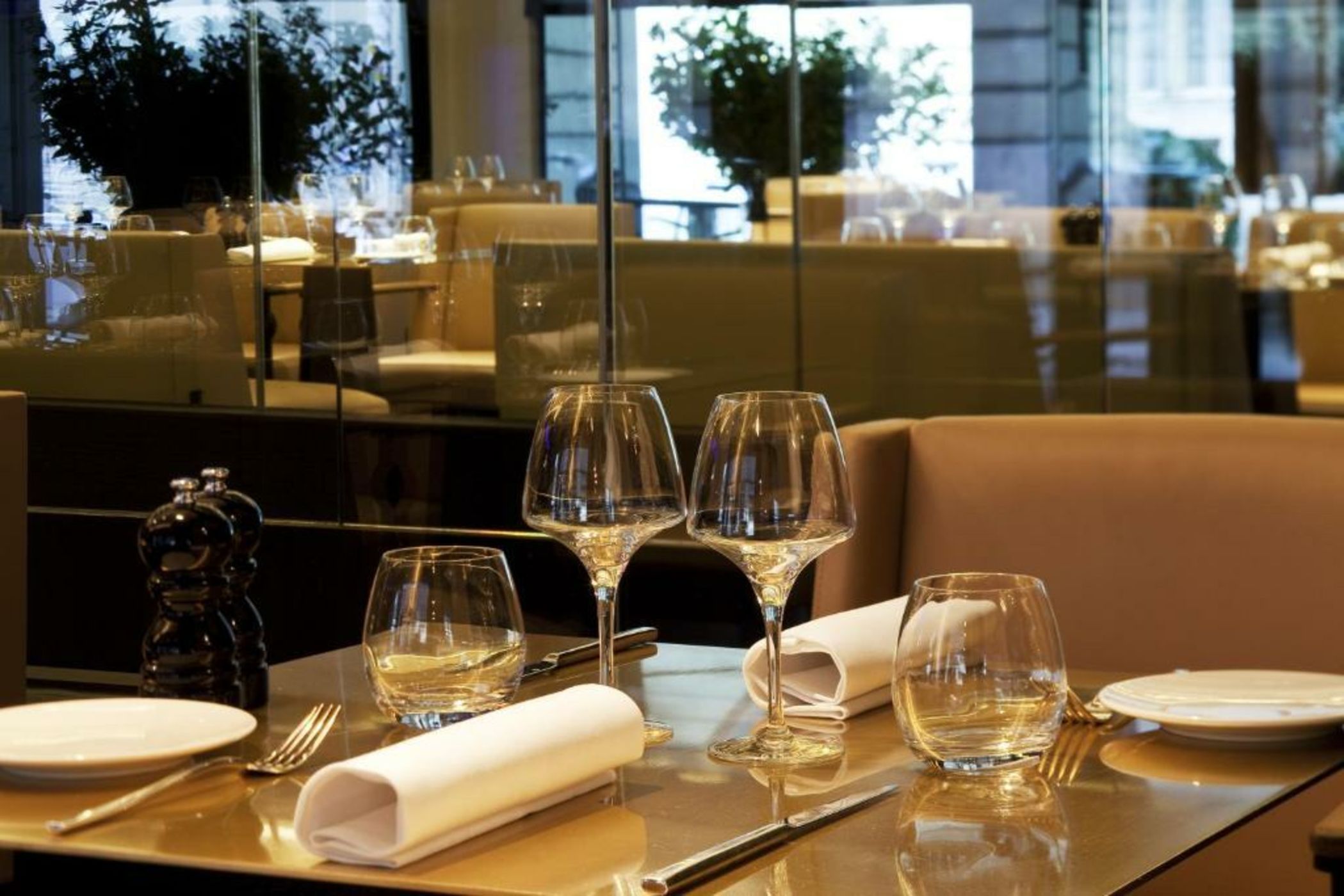 Le Metropolitan Paris Tour Eiffel, a Tribute Portfolio Hotel