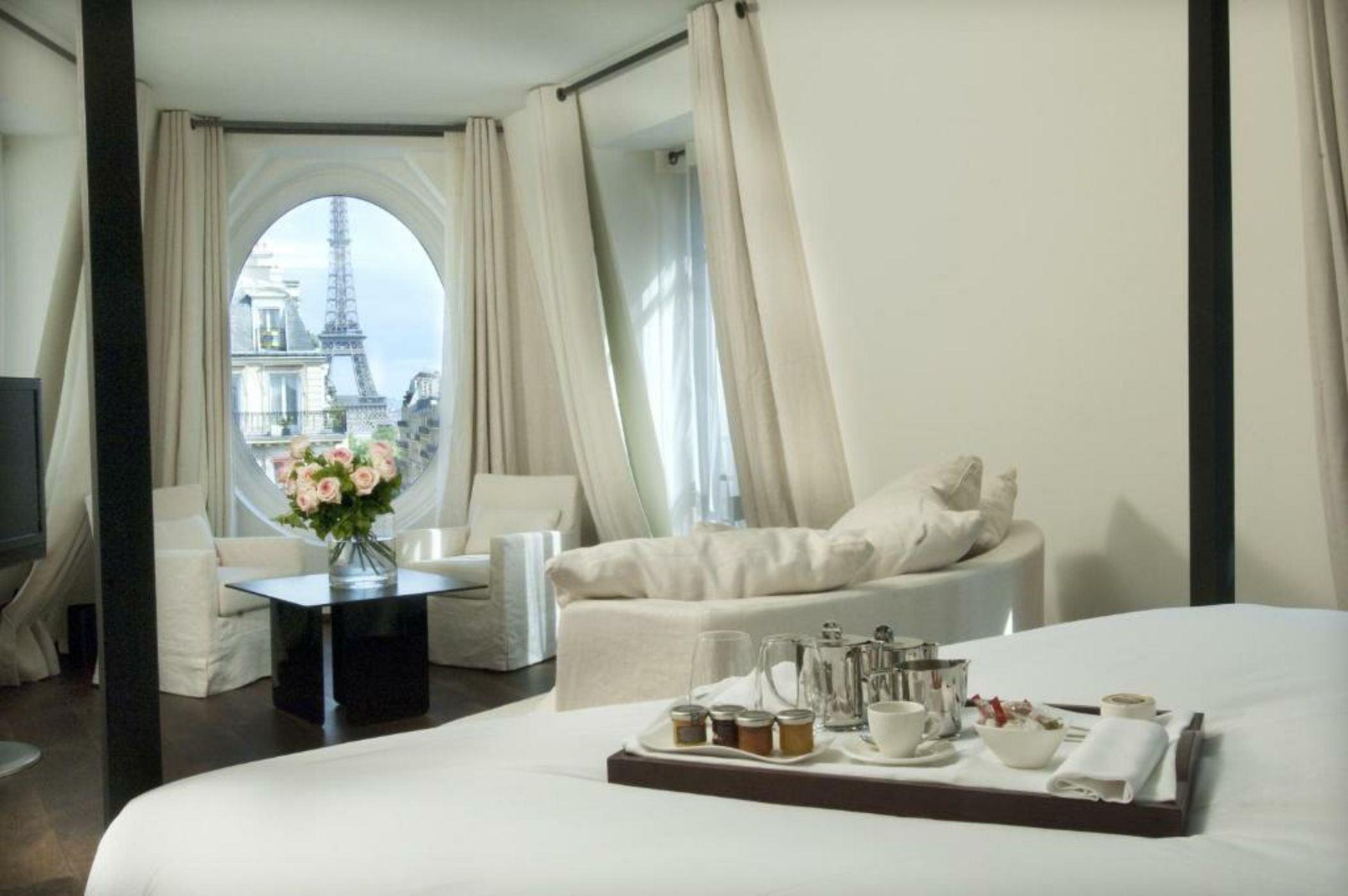 Le Metropolitan Paris Tour Eiffel, a Tribute Portfolio Hotel