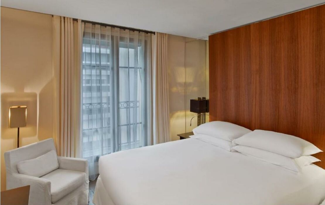 Le Metropolitan Paris Tour Eiffel, a Tribute Portfolio Hotel, Paris