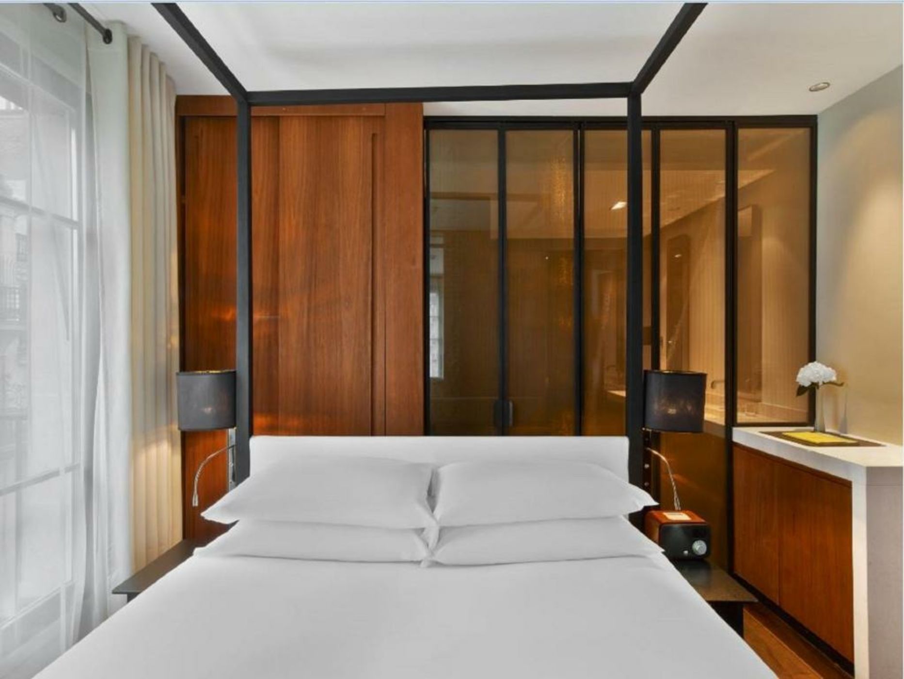 Le Metropolitan Paris Tour Eiffel, a Tribute Portfolio Hotel