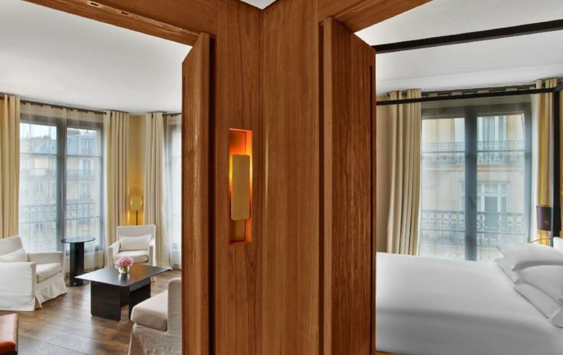 Le Metropolitan Paris Tour Eiffel, a Tribute Portfolio Hotel, Paris