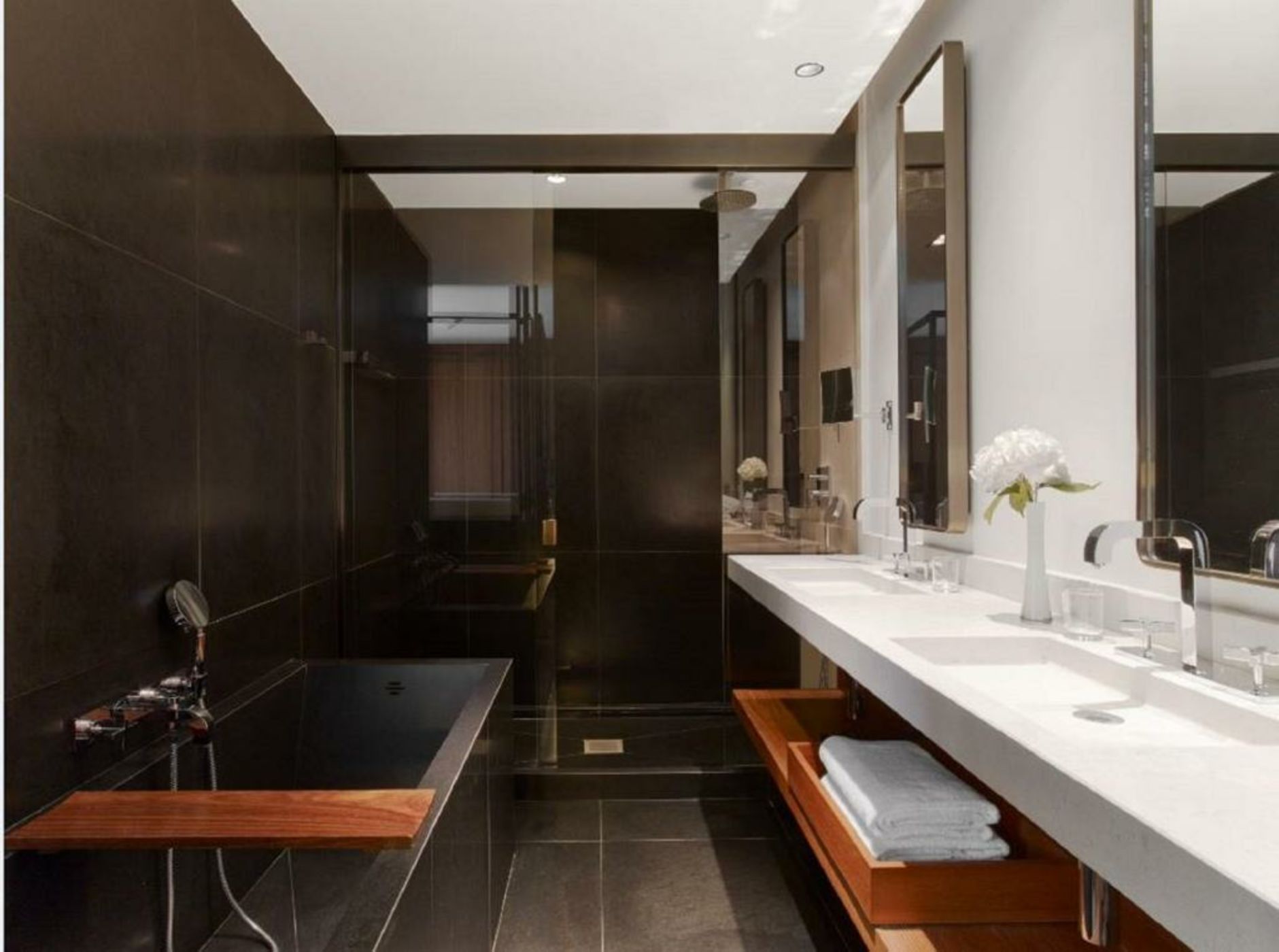 Le Metropolitan Paris Tour Eiffel, a Tribute Portfolio Hotel