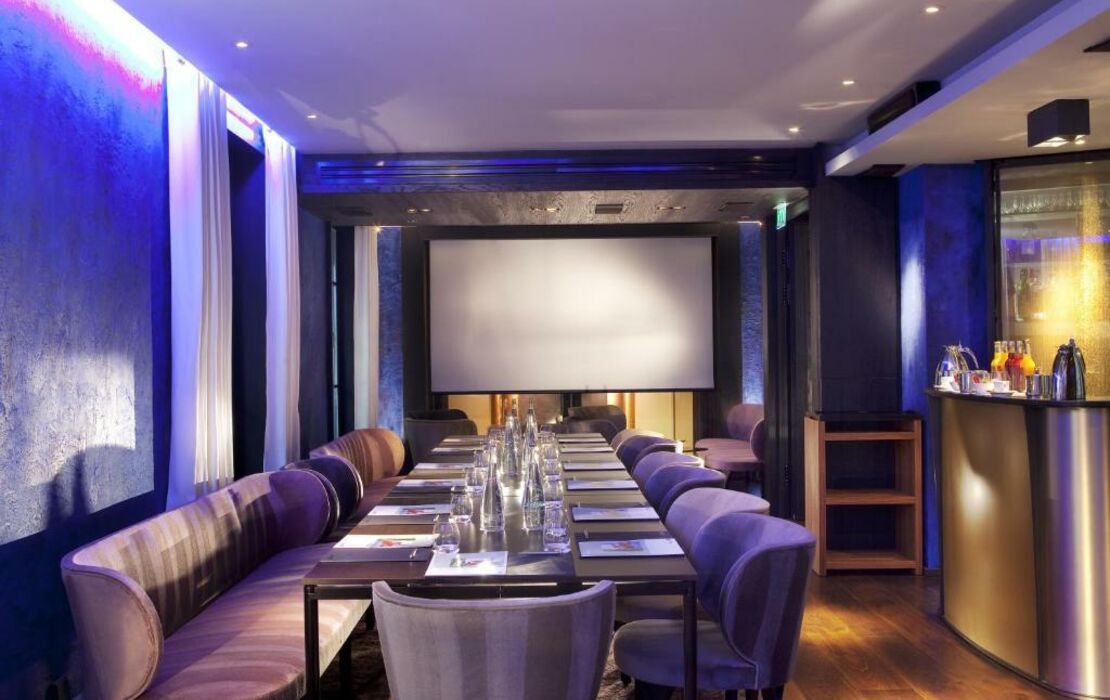 Le Metropolitan Paris Tour Eiffel, a Tribute Portfolio Hotel, Paris