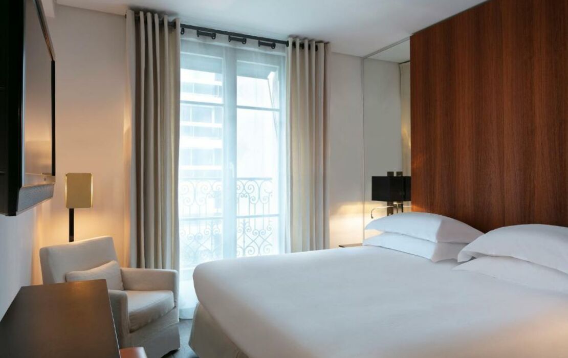 Le Metropolitan Paris Tour Eiffel, a Tribute Portfolio Hotel, Paris
