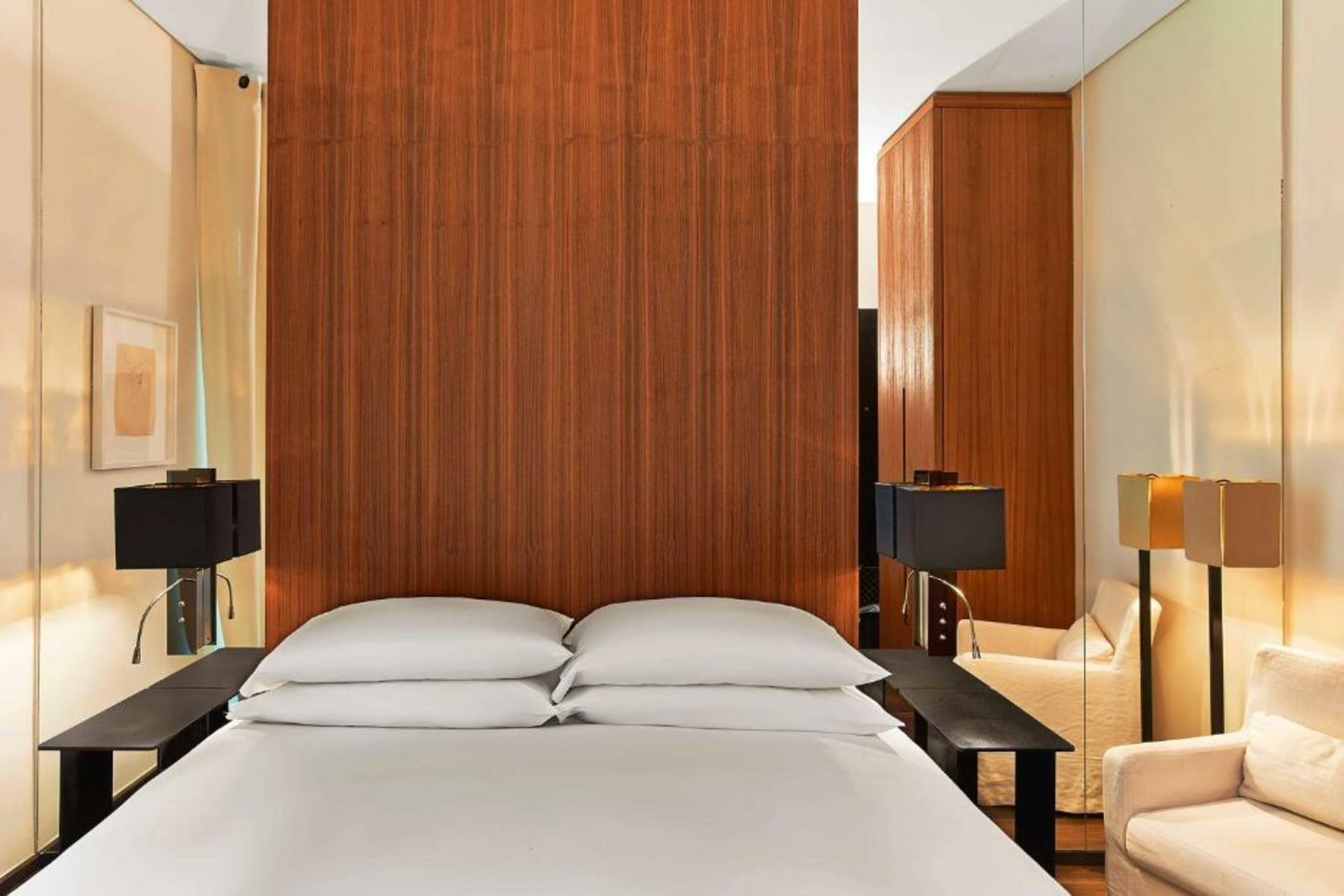 Le Metropolitan Paris Tour Eiffel, a Tribute Portfolio Hotel