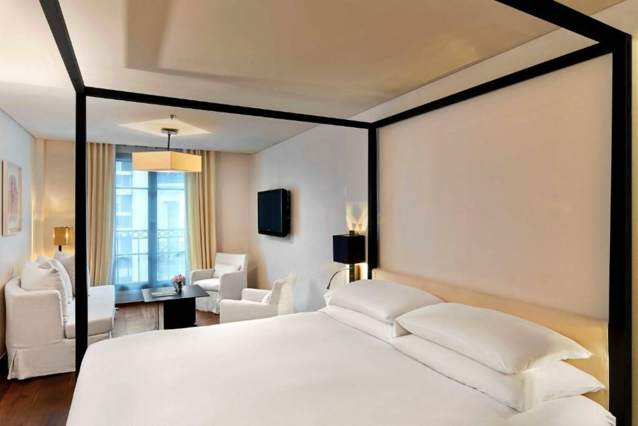 Le Metropolitan Paris Tour Eiffel, a Tribute Portfolio Hotel