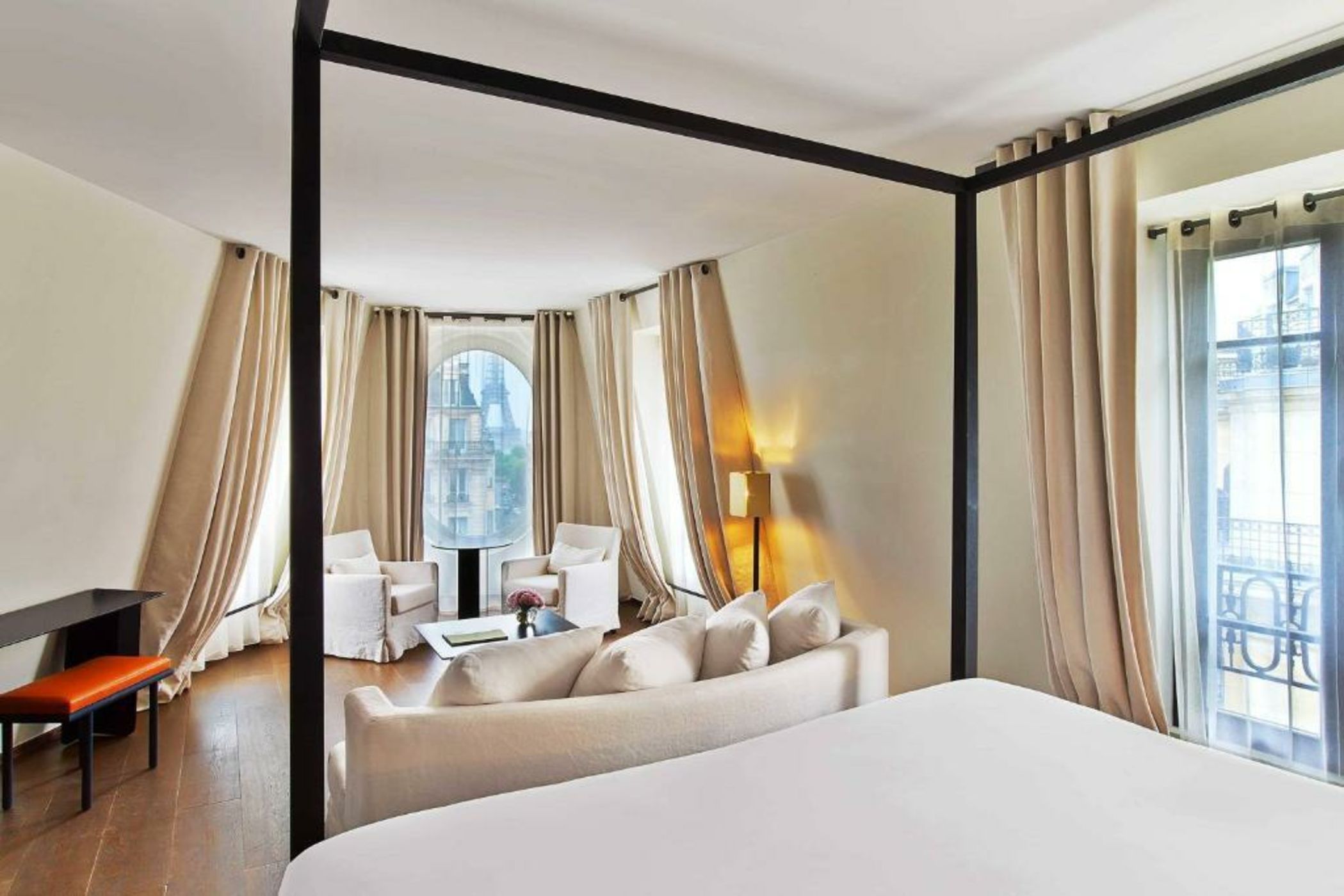 Le Metropolitan Paris Tour Eiffel, a Tribute Portfolio Hotel