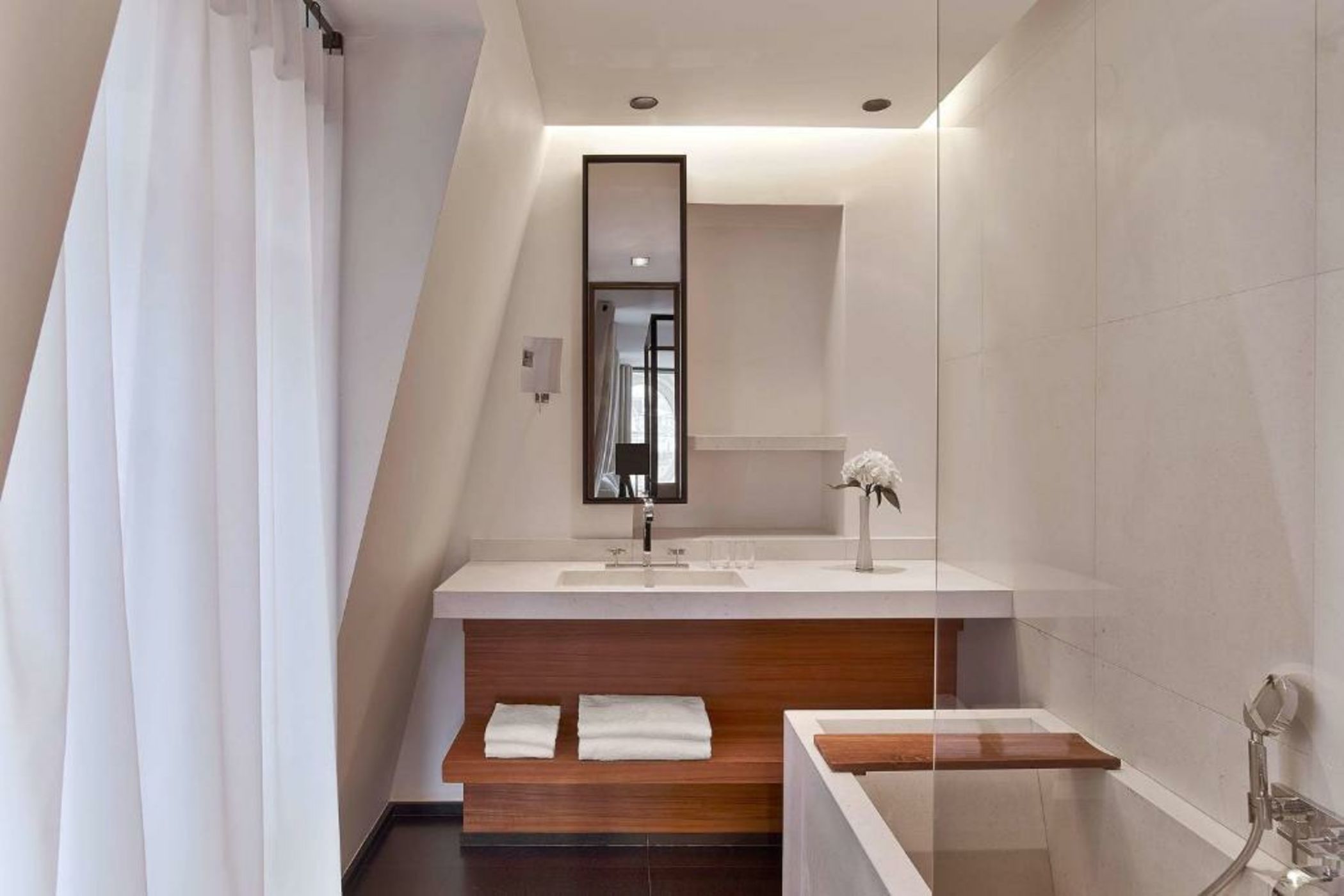 Le Metropolitan Paris Tour Eiffel, a Tribute Portfolio Hotel