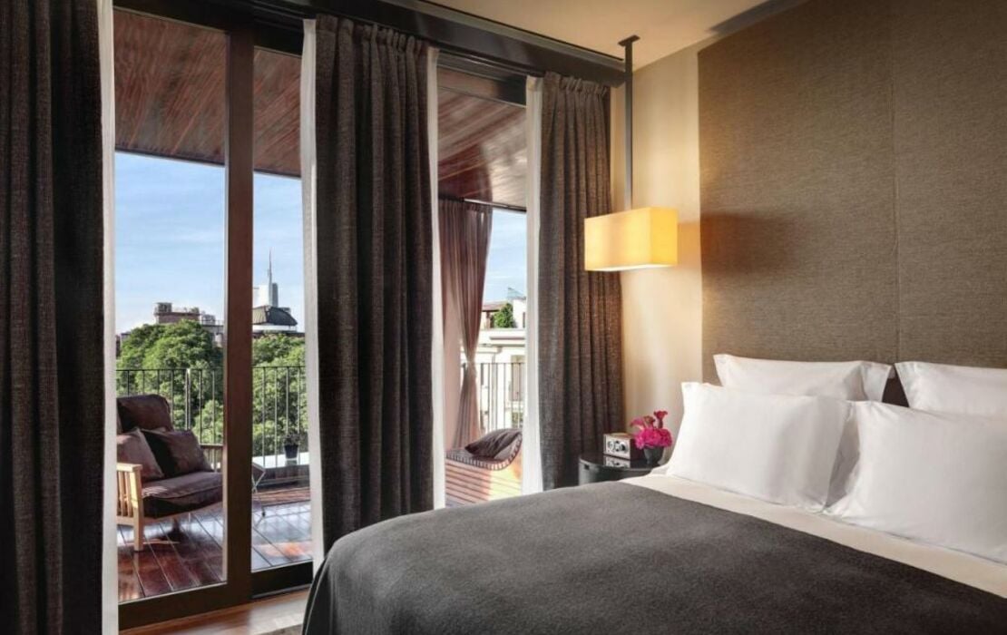 Milan hotel bulgari online