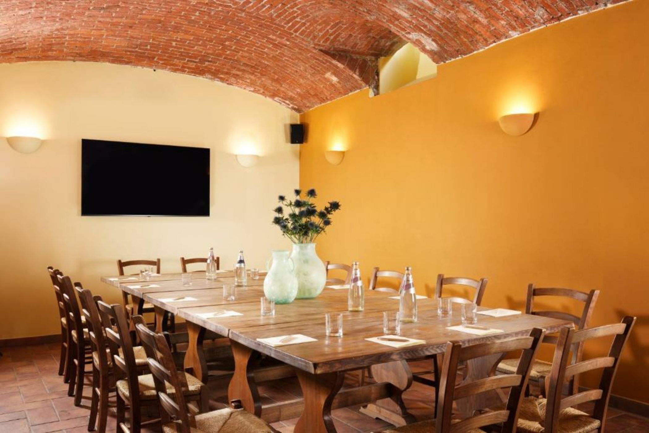 Enterprise Hotel Design & Boutique