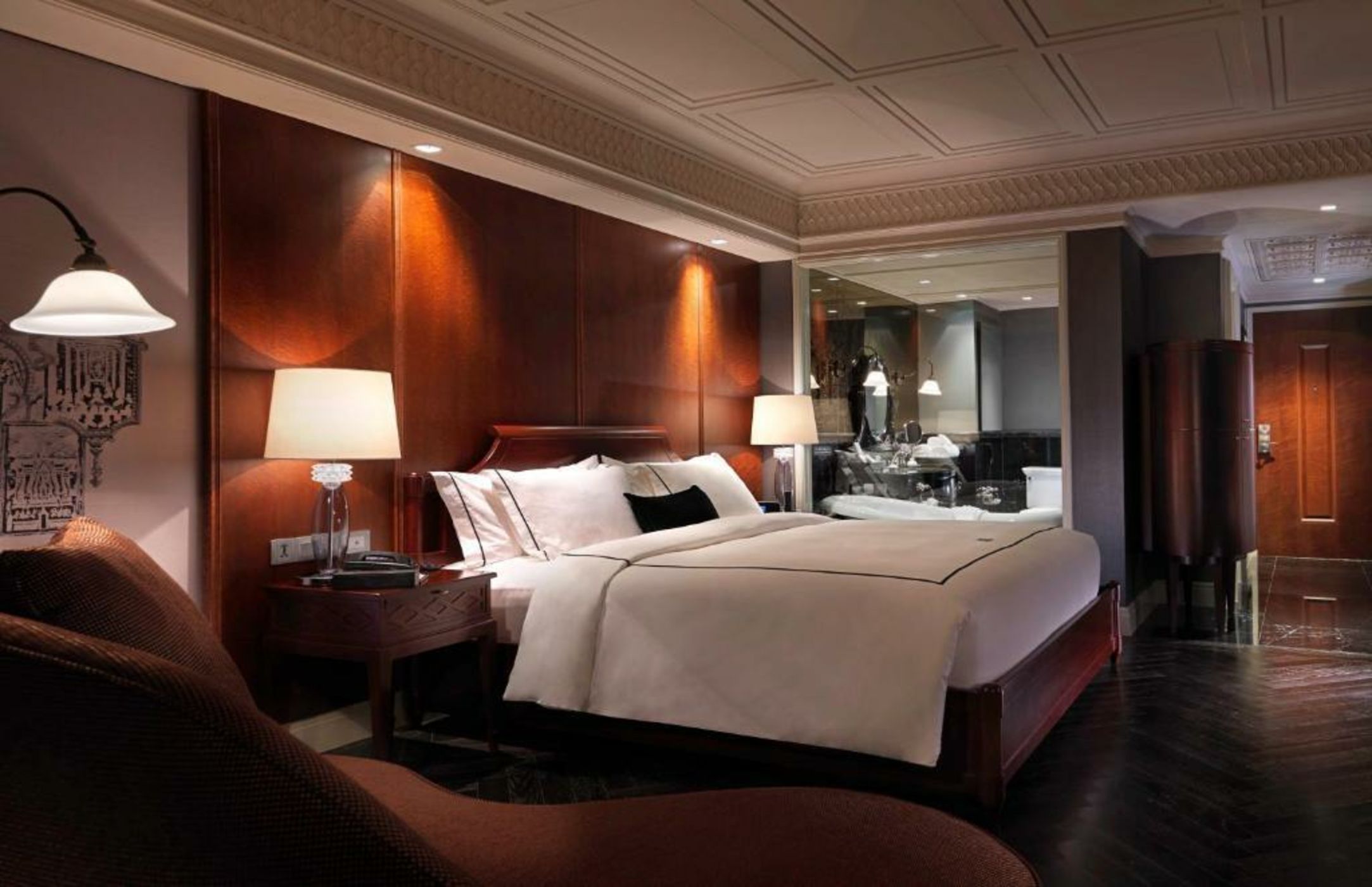 Hotel Muse Bangkok Langsuan - MGallery - SHA PLUS Certified