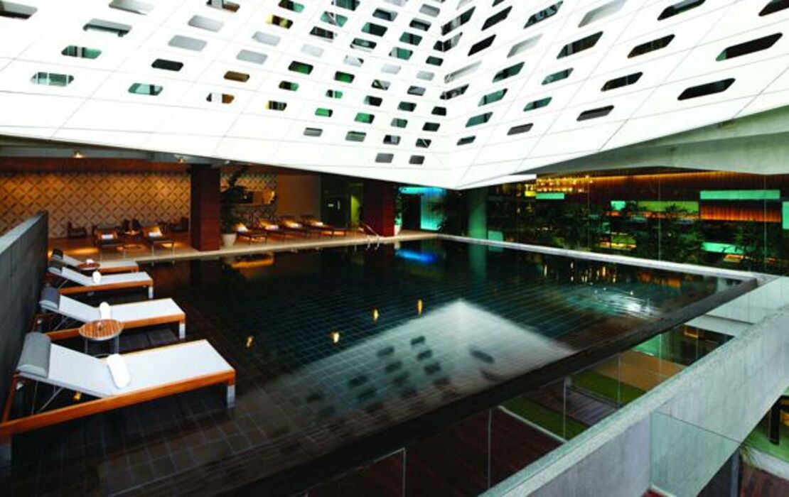 LiT BANGKOK Hotel