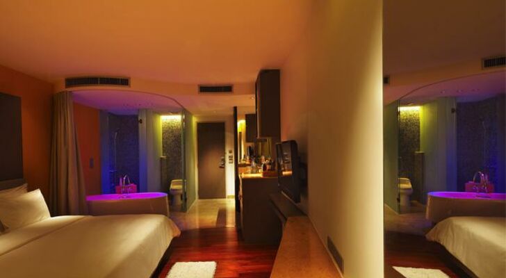 LiT BANGKOK Hotel