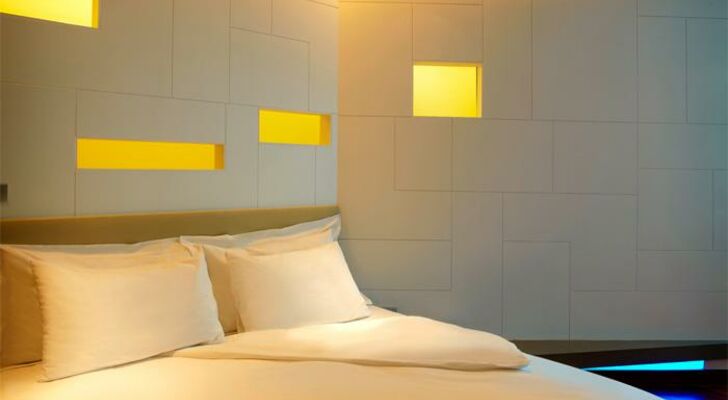 LiT BANGKOK Hotel