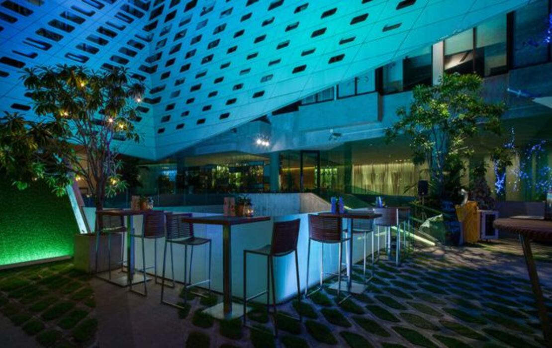 LiT BANGKOK Hotel