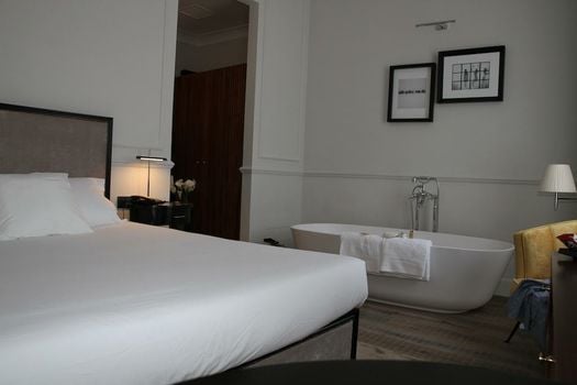 Gens Luxury Suites