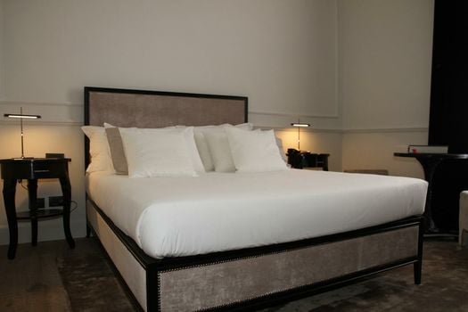 Gens Luxury Suites