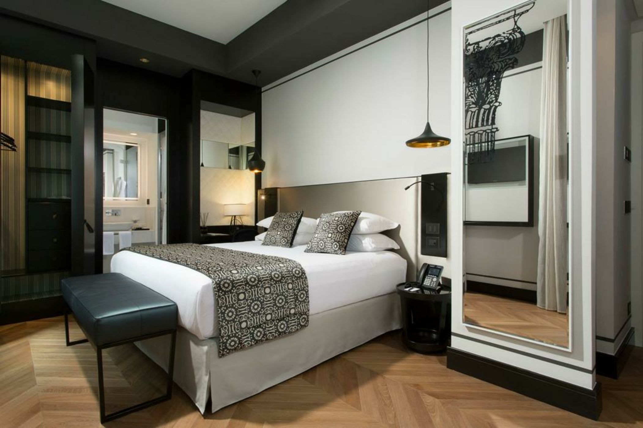 Corso 281 Luxury Suites