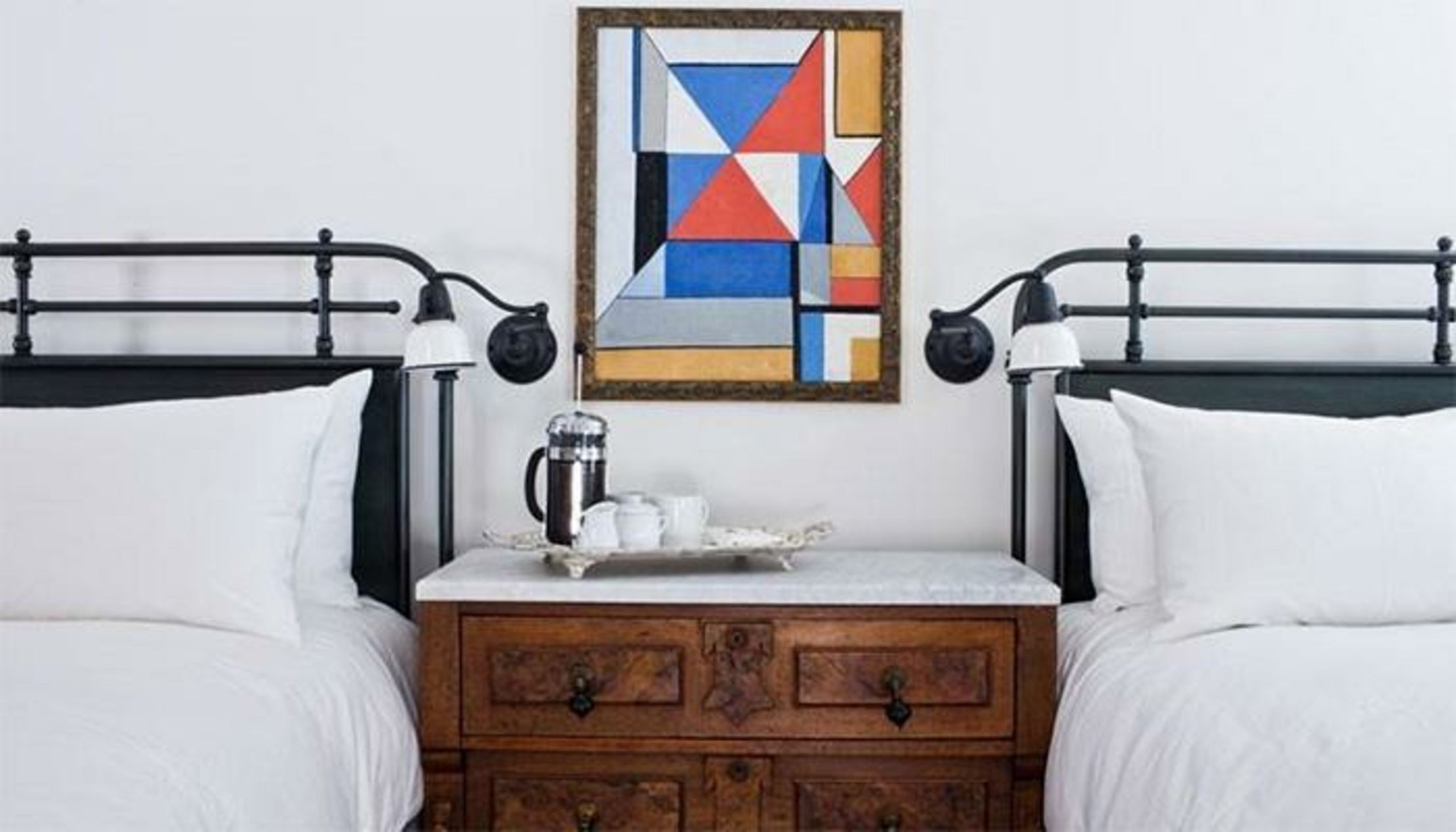 Washington School House Hotel