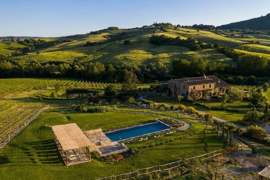 Follonico 4-Suite B&B