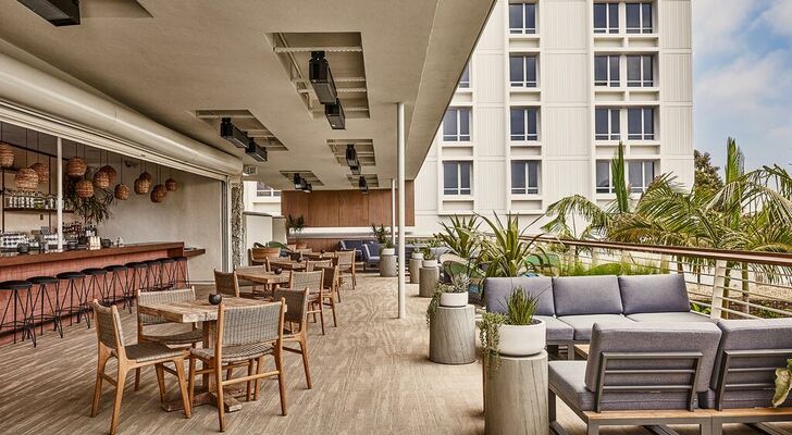 Hotel June