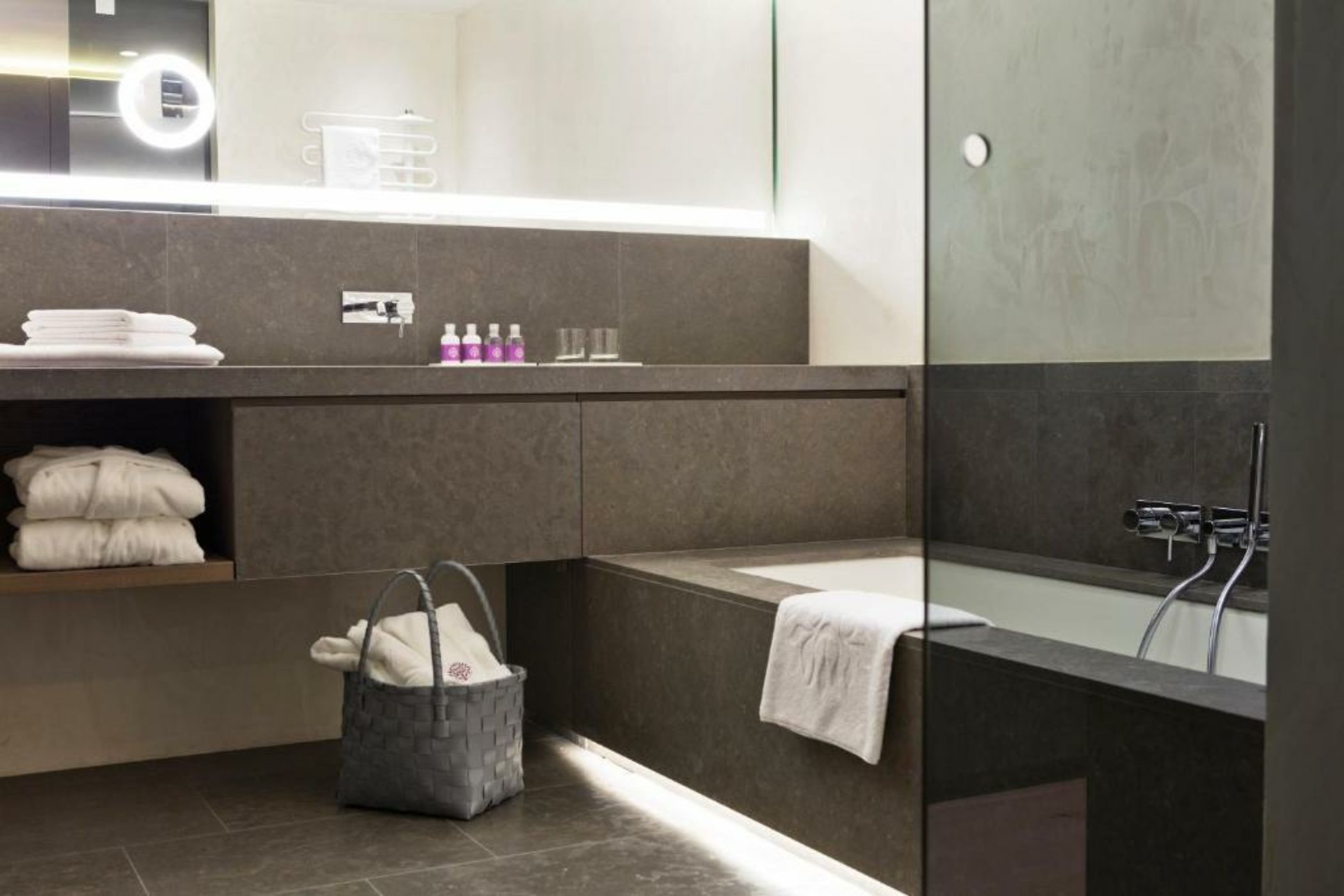 ElisabethHotel Premium Private Retreat- Adults only