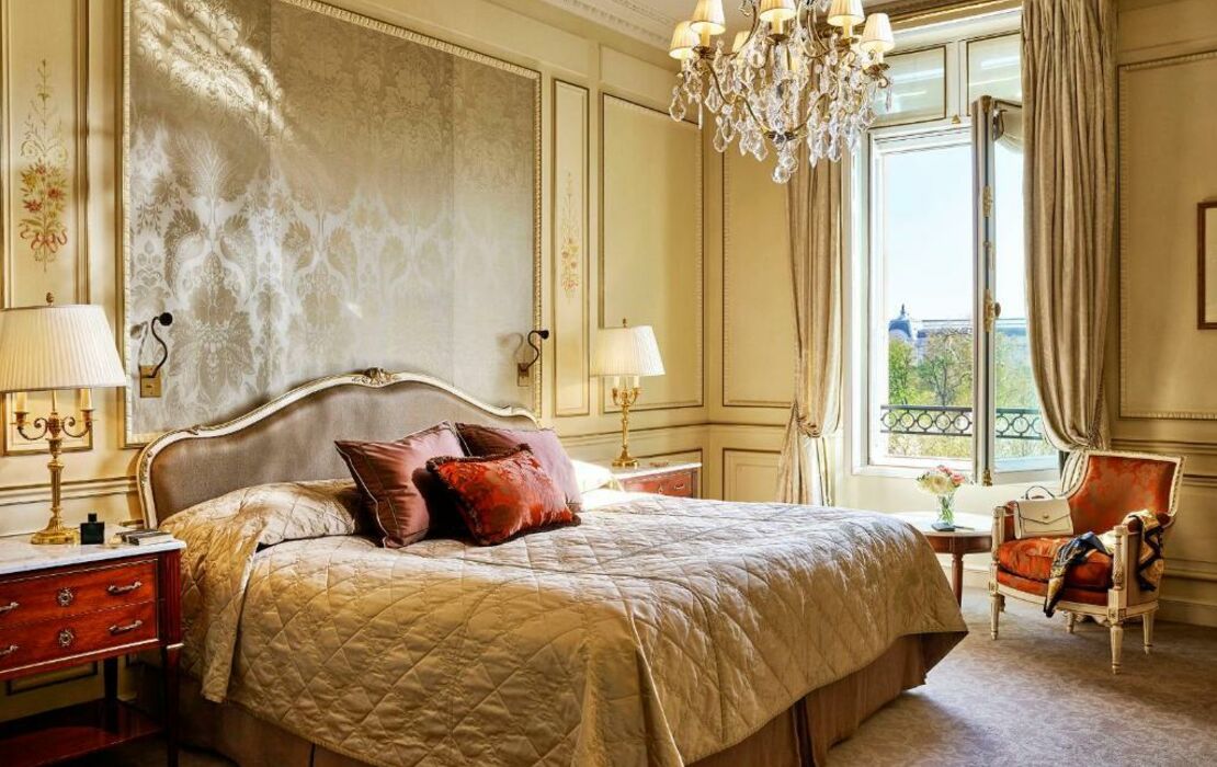 Le Burgundy Paris I Superior Room