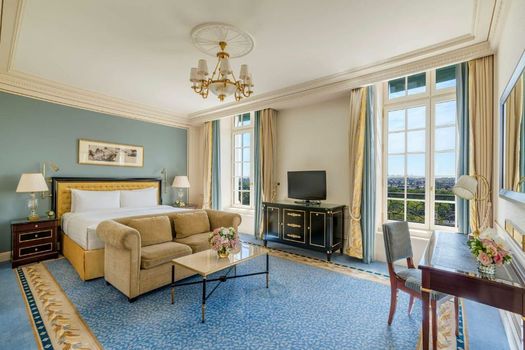 Shangri-La Paris