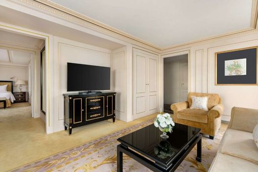 Shangri-La Paris