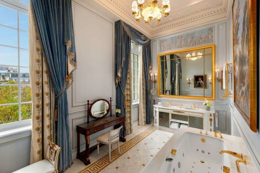 Shangri-La Paris