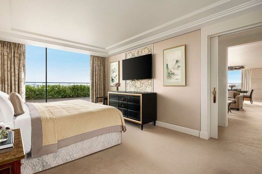 Shangri-La Paris