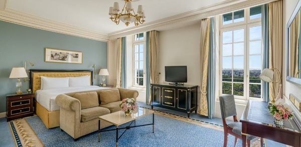 Shangri-La Paris