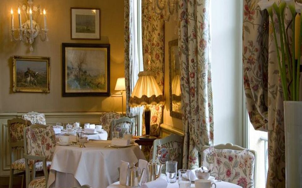 Beautiful Avignon Hotel La Mirande on Hello Lovely Studio.