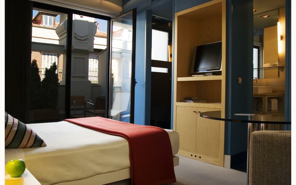 Hotel Room Mate Madrid Plaza Santa Ana Hotel Room Mate Madrid Plaza Santa Ana
