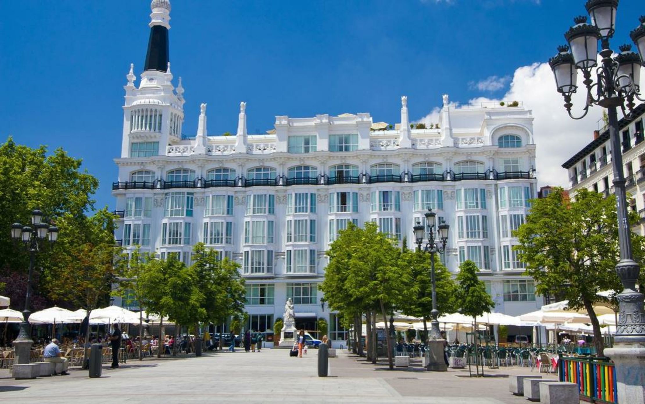 ME Madrid Reina Victoria by Meliá