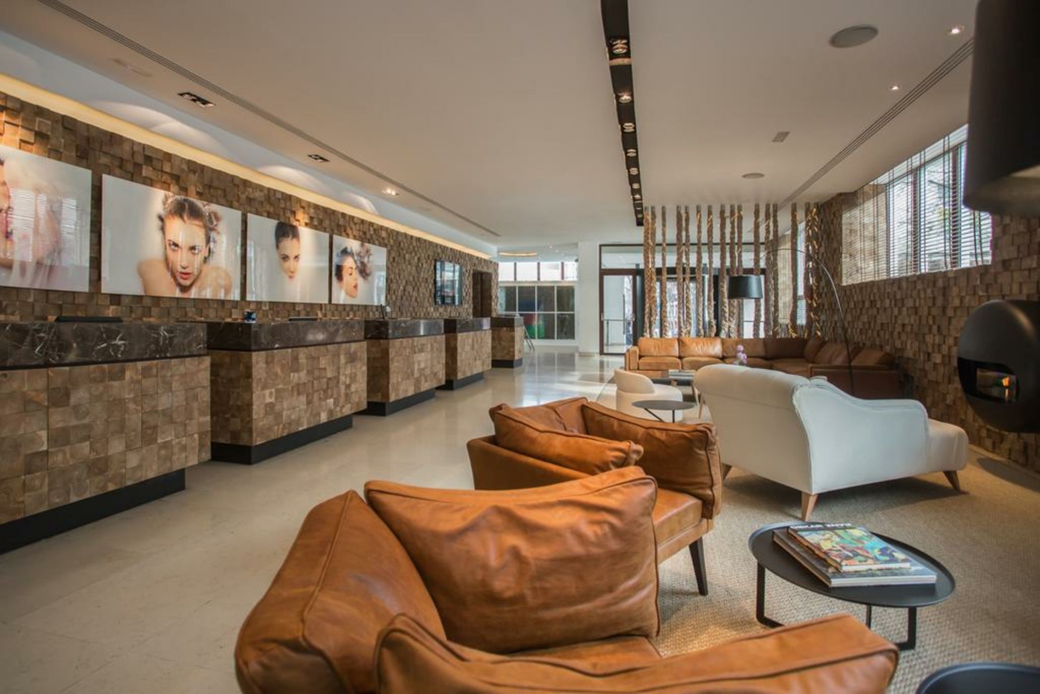 ME Madrid Reina Victoria by Meliá