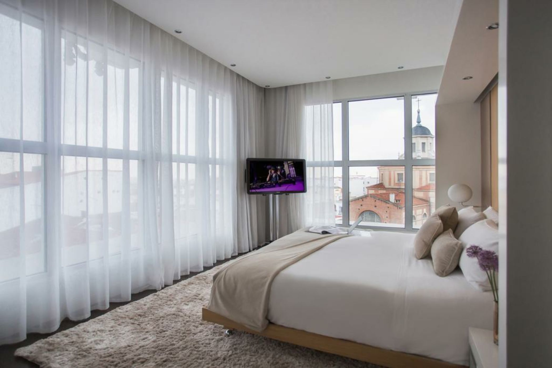 ME Madrid Reina Victoria by Meliá