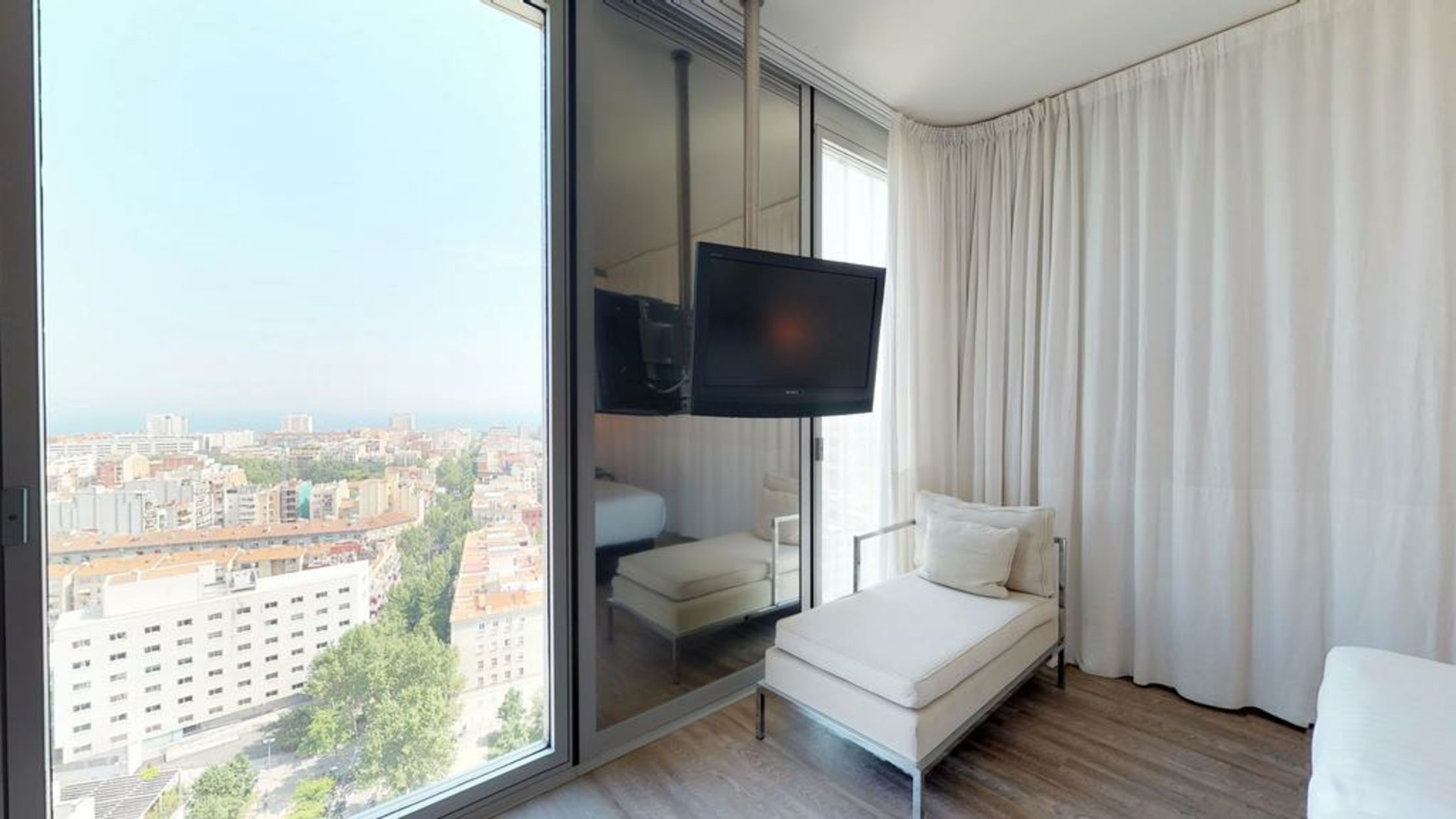 Melia Barcelona Sky 4* Sup