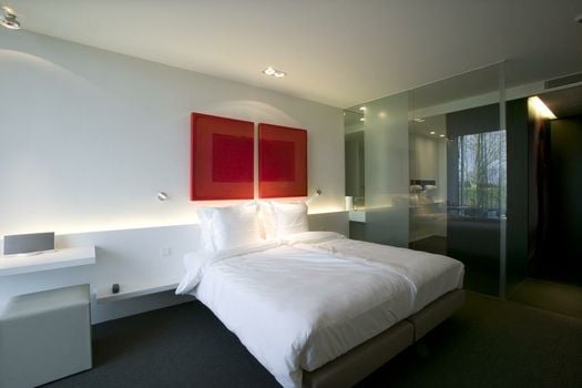 D-Hotel