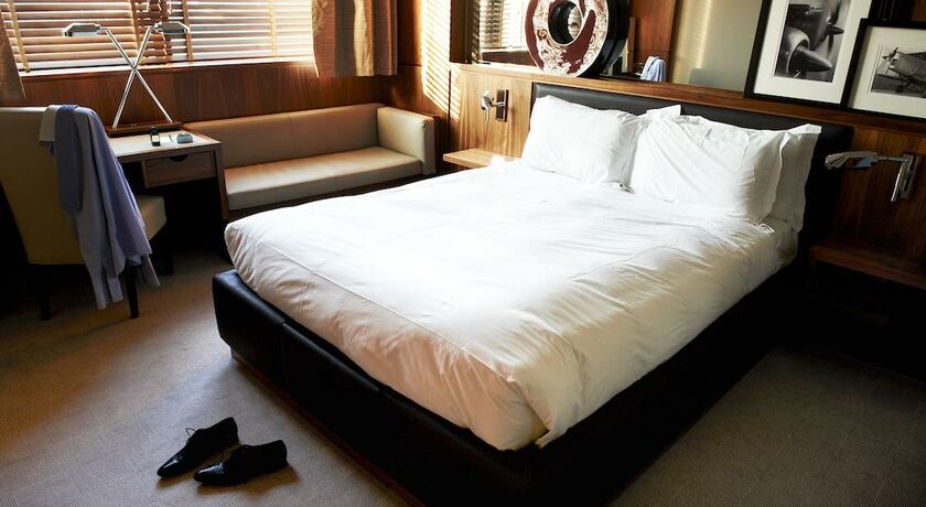 Aviator Farnborough Room Service Aviator Farnborough Room Service