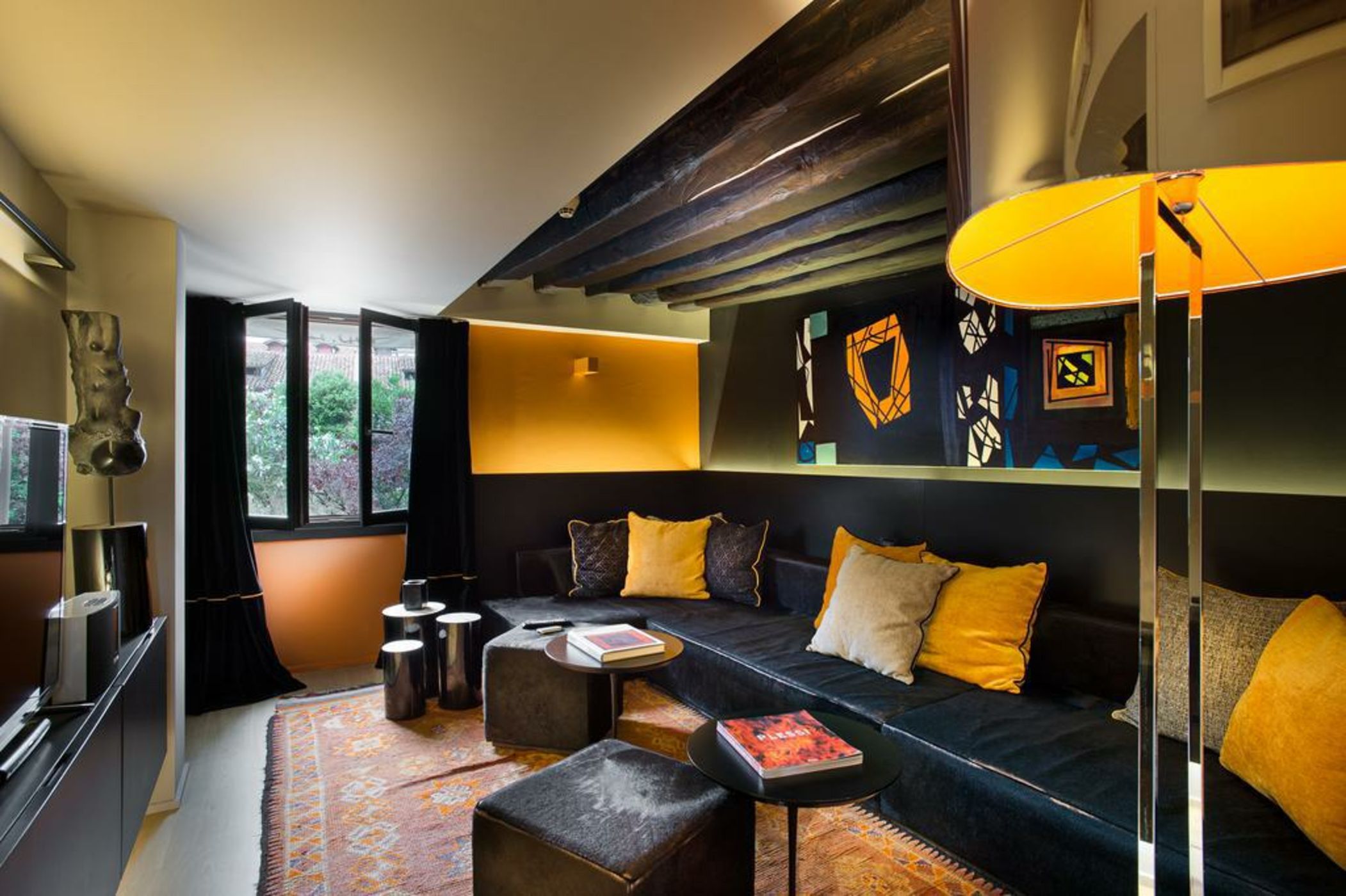 Charming House DD724