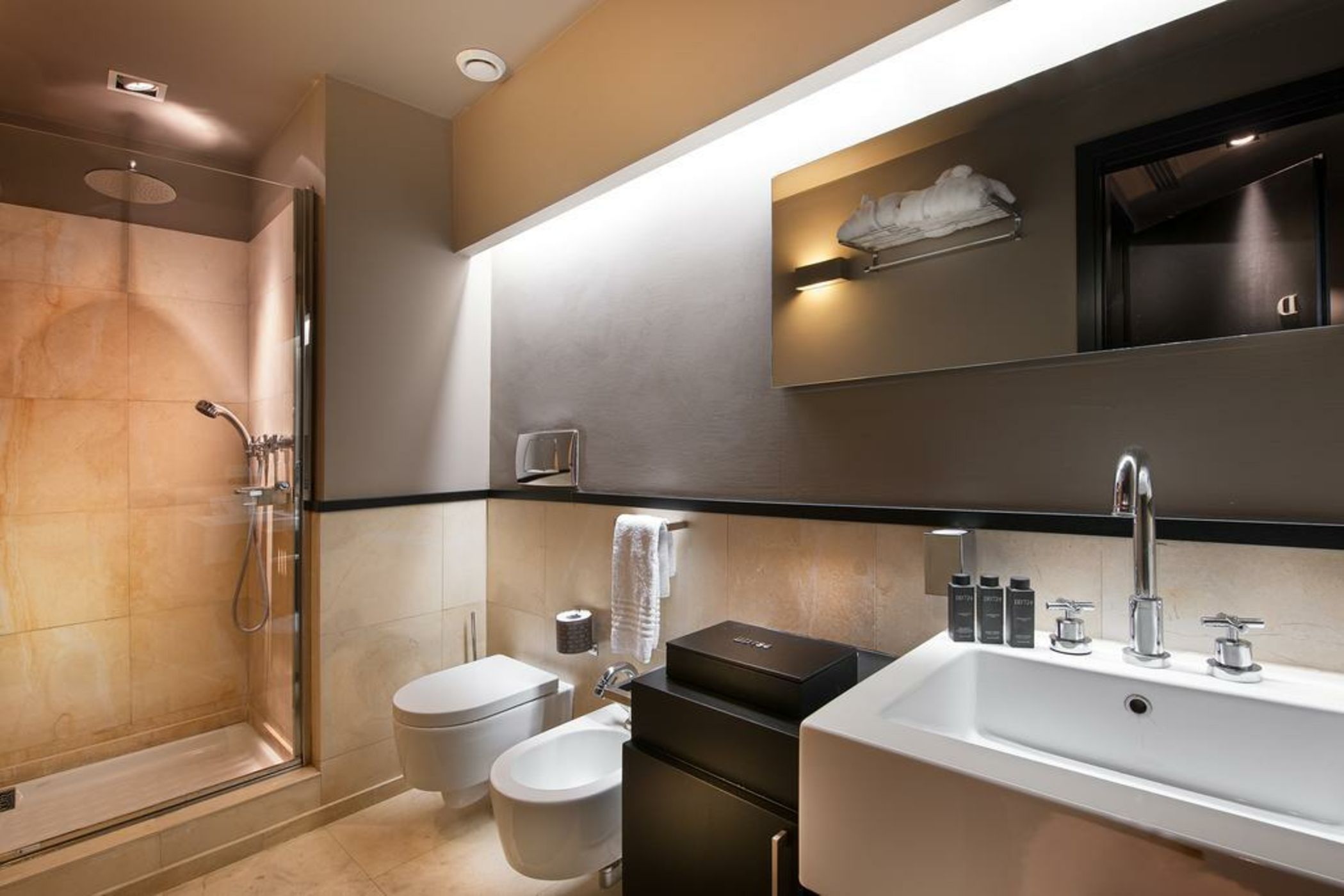 Charming House DD724