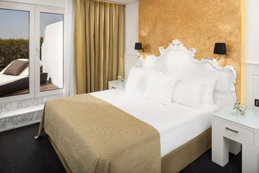 Hotel Colón Gran Meliá - The Leading Hotels of the World